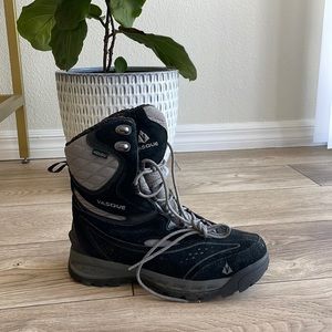 Vasque Womens Snow/Winter Hiking Boots, Size 9, in Black and Grey